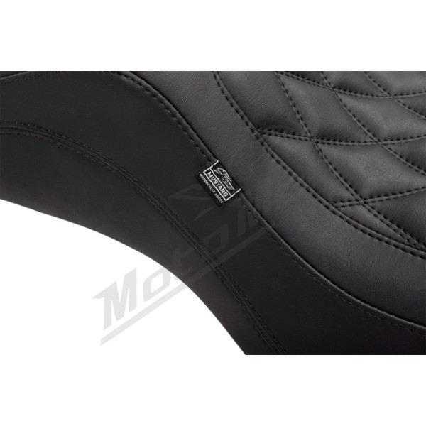 MUSTANG Double Diamond Squareback Seat Harley-Davidson FLHX / FLHXSE / FLTRX / FLTRXSE / FLTRXSTSE 1923–1977 cc 2023–2025
