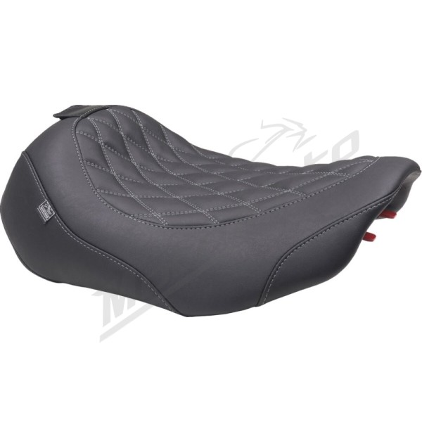 MUSTANG Wide Tripper™ Solo Seat Harley Davidson FLHX / FLHXSE / FLTRX / FLTRXSE / FLTRXSTSE 1923–1977cc 23–25