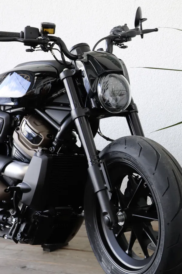 CULT WERK Headlight Kit Harley Davidson RH 1250cc 21-25