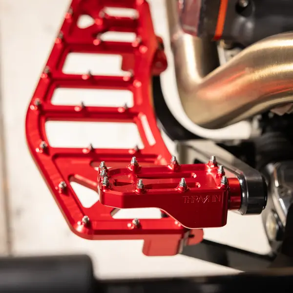 THRASHIN SUPPLY CO. Aggressor Brake Pedal Pad Red Harley-Davidson Electra / Road 1690-1868cc 14-20
