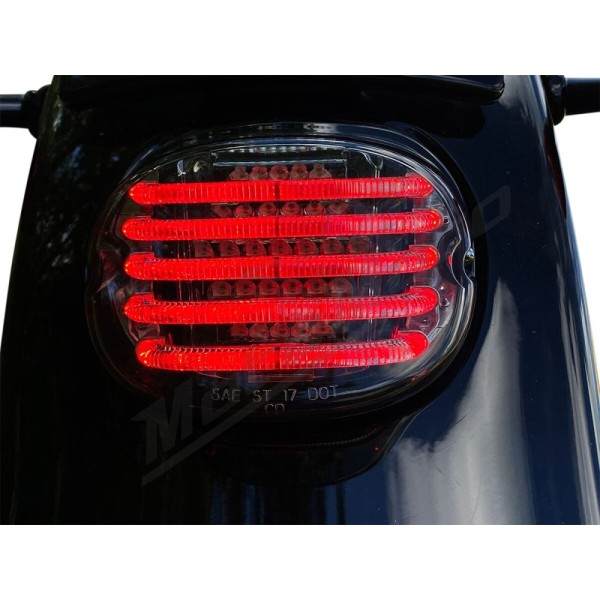CUSTOM DYNAMICS ProBEAM® Integrated Low Profile LED Taillights with Auxiliary Turn Signals Harley Davidson FLD / FLH 1450-1977cc 99-24