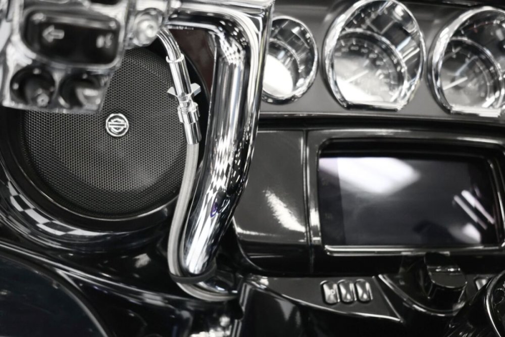 FAT BAGGERS INC. EZ Install Kit 30.5cm high handlebars Harley Davidson FLHX / FLHXSE / FLHXU 1923-1977cc 23-25