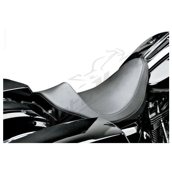 LE PERA Villain Solo Seat Harley Davidson FLHR / FLHRC / FLHRXS / FLHT / FLHTC / FLHTCU / FLHTCUTG / FLHTK / FLHTKL / FLHX / FLHXSE 1584-1923 08-24