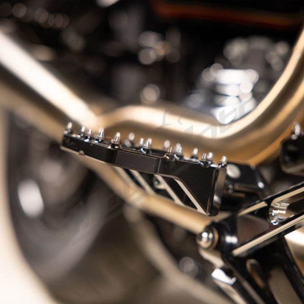 THRASHIN SUPPLY CO. Mini Aggressor Floorboards Harley Davidson FL / FLD / FLDE 1200-1977cc 72-25