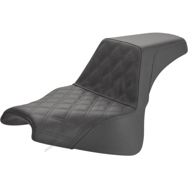 SADDLEMEN Step-Up Lattice Stitch Sėdynė Harley Davidson FXFB / FXFBS 1750-1868 18-23