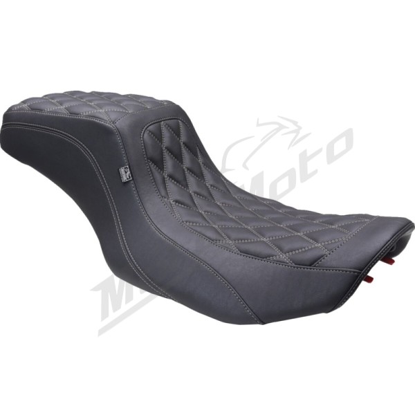 MUSTANG Double Diamond Squareback Seat Harley-Davidson FLHX / FLHXSE / FLTRX / FLTRXSE / FLTRXSTSE 1923–1977 cc 2023–2025