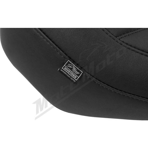 MUSTANG Wide Tripper™ Solo Seat Harley-Davidson FLHX / FLHXSE / FLTRXSE / FLTRXSTSE 1923–1977 cc 2023–2024