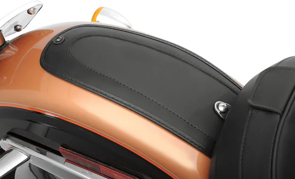 DRAG SPECIALTIES SEATS Fender Galinio purvasaugio odinė apdaila Harley Davidson FLD / FLSTFB / FLSTFBS 1450-1800cc 05-17