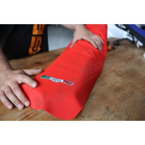 SELLE DALLA VALLE "Super Grip Racing" sėdynių užvalkalas RAUDONA KTM/GAS GAS/HUSQVARNA