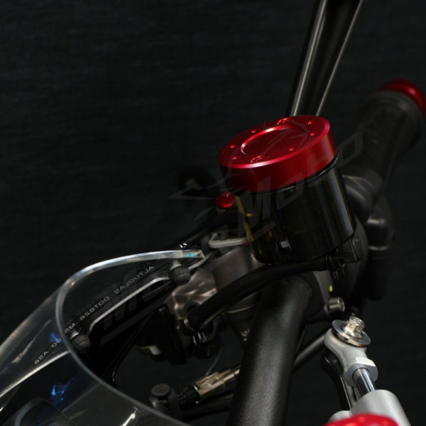 PRO BOLT Priekinių stabdžių rezervuaro dangtelis raudonas APRILIA / CAGIVA 125-1200cc 90-21