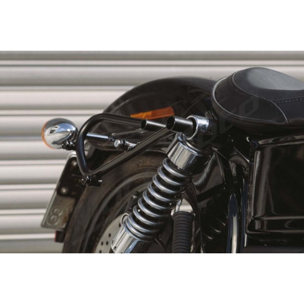 SW-MOTECH SLC Side Carrier Right Harley Davidson FXDB / FXDC / FXDL / FXDWG 1584-1800 09-17
