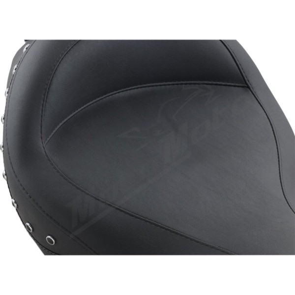 MUSTANG sėdynė Harley Davidson FLHFB / FLHR / FLHRC / FLHRXS / FLHTC / FLHTCU / FLHTK / FLHX / FLHXSE / FLTRU / FLTRX / FLTRXSE 1584–1923 cc 2009–2025