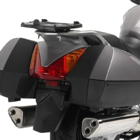 Givi Specific rear plate for MONOKEY case Honda ST 1300 Pan European 02-14