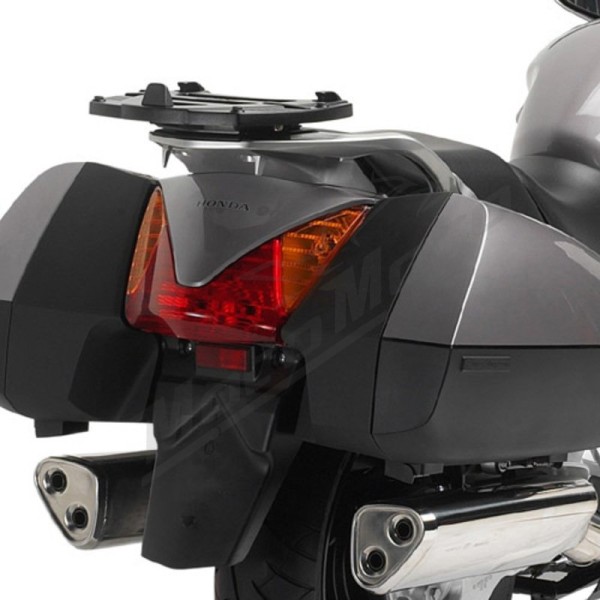 Givi Specific rear plate for MONOKEY case Honda ST 1300 Pan European 02-14