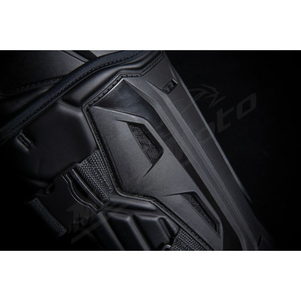 ICON Field Armor 3™ Knees