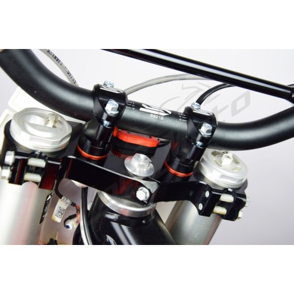 SCAR Ø28.6mm Bar Mounts 30 to 45mm Height OEM Triple Clamp