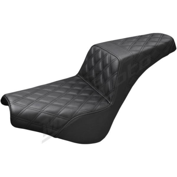 SADDLEMEN Step-Up Seat Full Lattice Stitch Harley Davidson FLDE / FLHC / FXBB / FXST 1750-1923 18-25