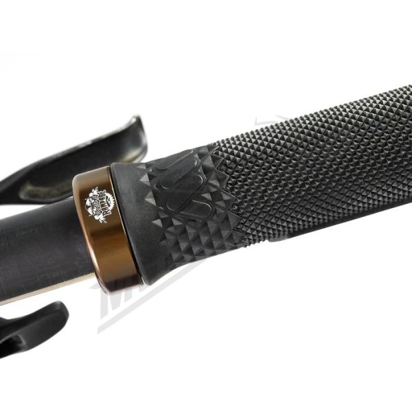 ALL MOUNTAIN STYLE Cero Grips Red Bull® Rampage