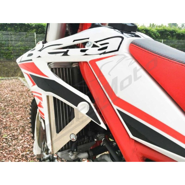 AXP RACING Radiator Braces Beta Xtrainer 300cc LC 15-22