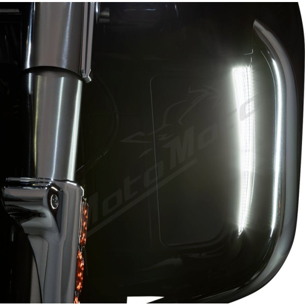 CIRO Fang® Lower Fairing Lights HARLEY DAVIDSON FLHT / FLHTCU / FLHTCUTG / FLHTK / FLHTKSE / FLHX 1690-1923 14-24