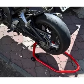 Universal rear lifter for motorcycle