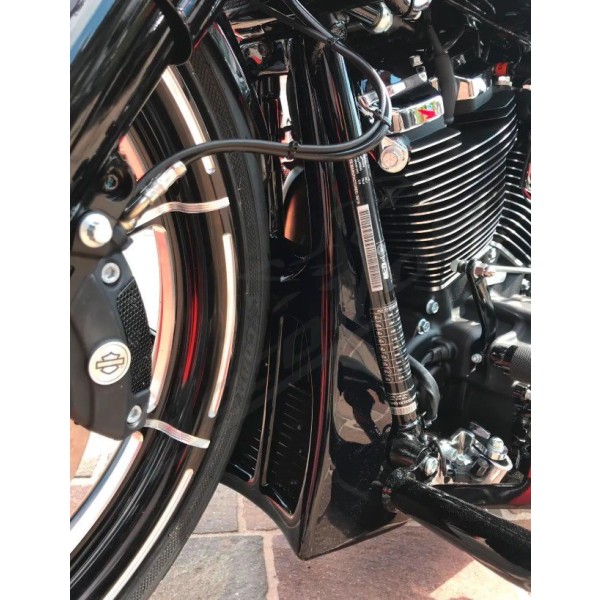 CULT WERK priekinė apdaila Custom juoda Harley Davidson 1690-1977cc 2015-2024