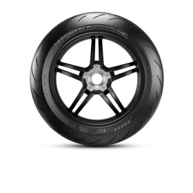 Padanga PIRELLI Diablo Rosso IV 140/70 R17