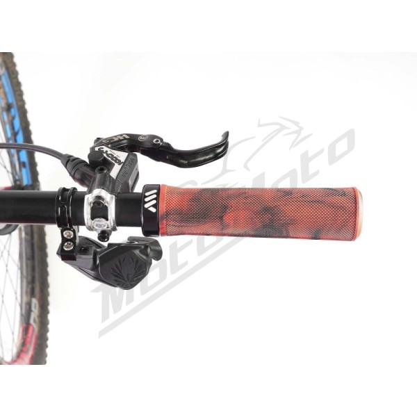 ALL MOUNTAIN STYLE Berm Grips Camo