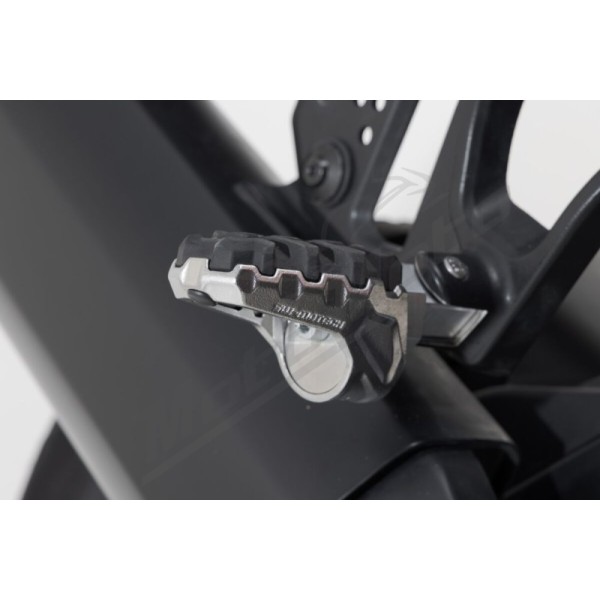 SW-MOTECH Evolution Footrest BMW / Harley Davidson 1250-1300 21-26