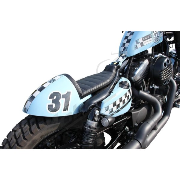 CULT WERK Galinis sparnas juodas Cafe su sėdyne Harley Davidson XL 883-1200cc 2004-2022