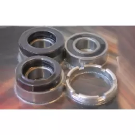 PIVOT WORKS Rear Wheel Bearings And Seals Kit Honda CR 125-500cc 90-99