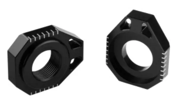 SCAR RACING Galinės ašies reguliavimo blokai Suzuki / Kawasaki 125-450 03-26