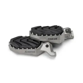 AKRAPOVIC Adventure Titanium Foot Pegs Triumph Tiger / Tiger Sport 660-1200 11-26 