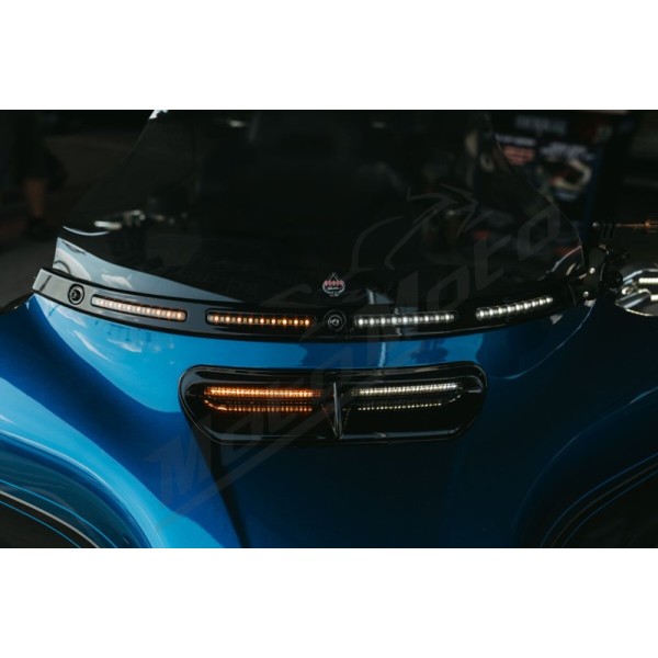 CUSTOM DYNAMICS Genesis® 4 All-In-One Dynamic LED Batwing Fairing Vent Insert Harley Davidson FLH / FLHT / FLHTCU 1690-1923cc 14-24