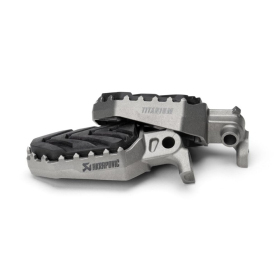 AKRAPOVIC Adventure Titanium Foot Pegs Yamaha XTZ 690-700 19-25
