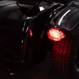 CUSTOM DYNAMICS ProBEAM® Squareback LED galinių žibintų komplektas Harley Davidson FLD / FLDE 883-1977cc 88-24