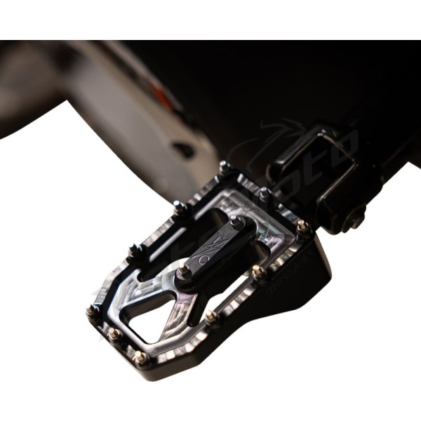 THRASHIN SUPPLY CO. Aggressor Foot Pegs Harley Davidson FL / FLD / FLDE / FLFB 1200-1977cc 72-25