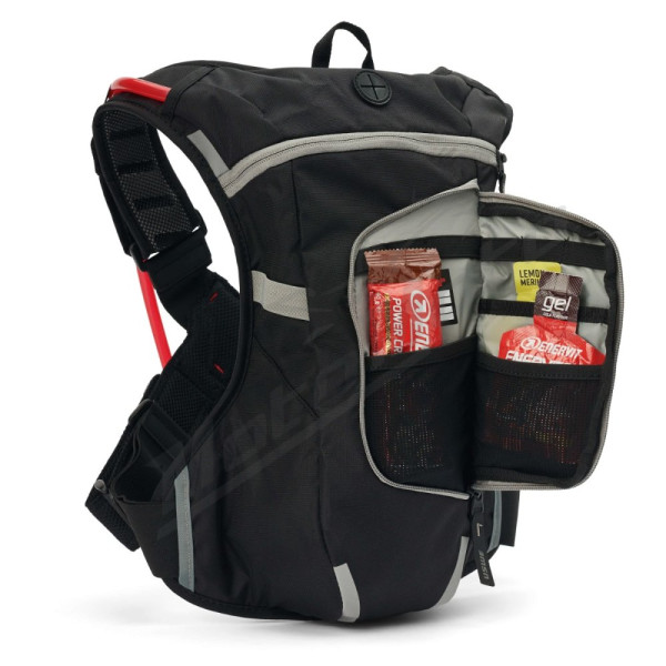 Uswe kuprinė moto hidro 4 carbon (4l kuprinė+3l gertuvė) 