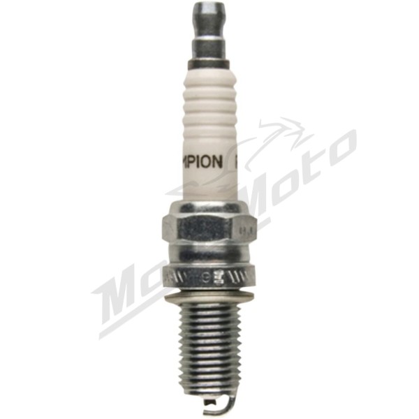 CHAMPION Copper Plus Spark Plug Harley Davidson / Kawasaki / Kymco / Triumph 883-1800 86-16  RA8HC/24PK