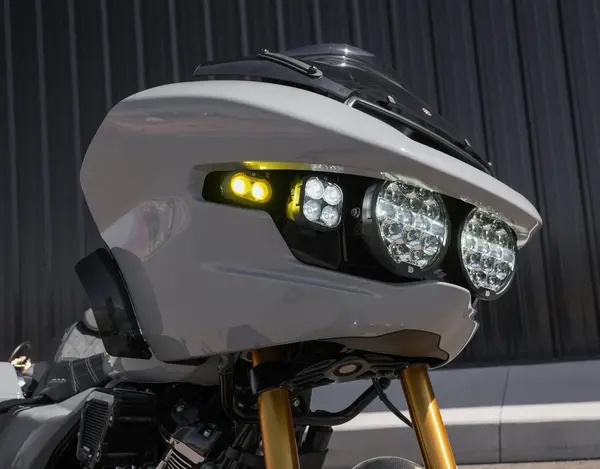 DENALI Priekinių žibintų komplektas Harley Davidson FLTRK / FLTRT / FLTRX 1868-2147cc 24-25