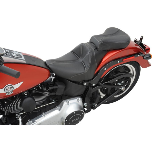 SADDLEMEN Dominator Carbon Fiber Seat Harley Davidson FLSTF / FLSTFB / FXSTB / FXSTI 1450-1800 06-17