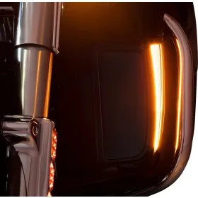 CIRO Fang® Lower Fairing Lights HARLEY DAVIDSON FLHT / FLHTCU / FLHTCUTG / FLHTK / FLHTKSE / FLHX 1690-1923 14-24