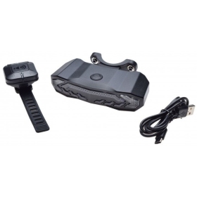 Bicycle taillight with turn signals
