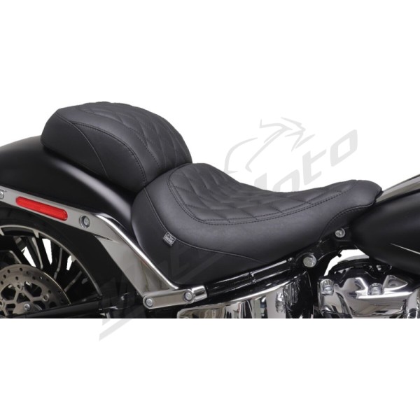 MUSTANG Wide Tripper™ Passenger Seat Harley Davidson FXBR 1923 23-26