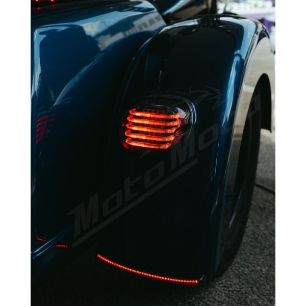 CUSTOM DYNAMICS ProBEAM® Low-Profile LED Taillight Kit Harley Davidson FLD / FLDE 883-1977cc 96-24