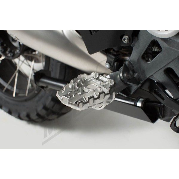SW-MOTECH Evolution Footrest Yamaha MT-09 21-22
