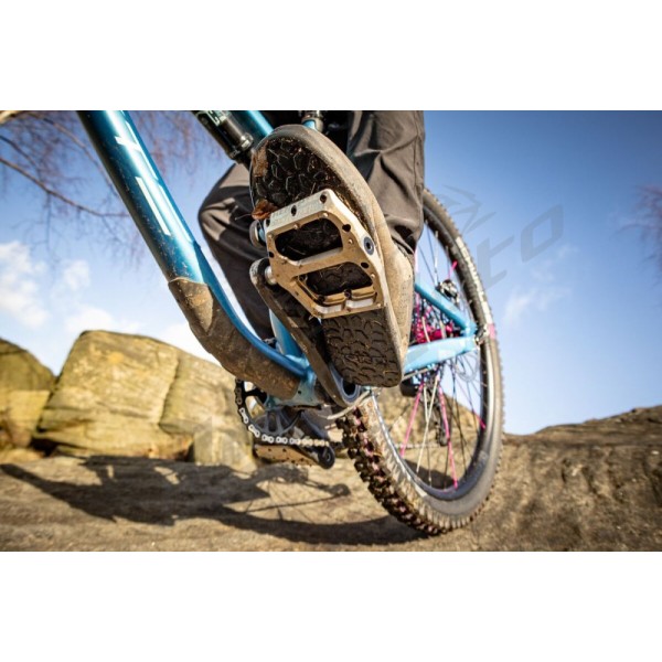 RENTHAL Revo-F Flat Pedal