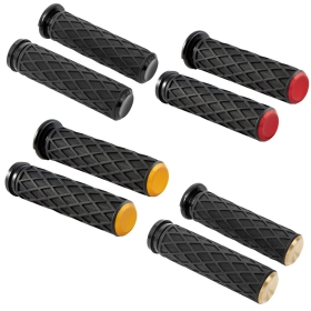 ARLEN NESS Diamond Grips Harley Davidson FLDE / FLFB / FLFBS / FLH / FLHC / FLHCS 1584-1923cc 08-24