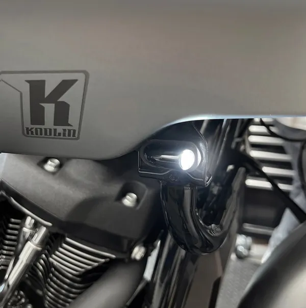 KODLIN USA Neowise Bullet Smooth 2-1 LED Turn Signal Harley Davidson FXLRST 1923cc 22-26