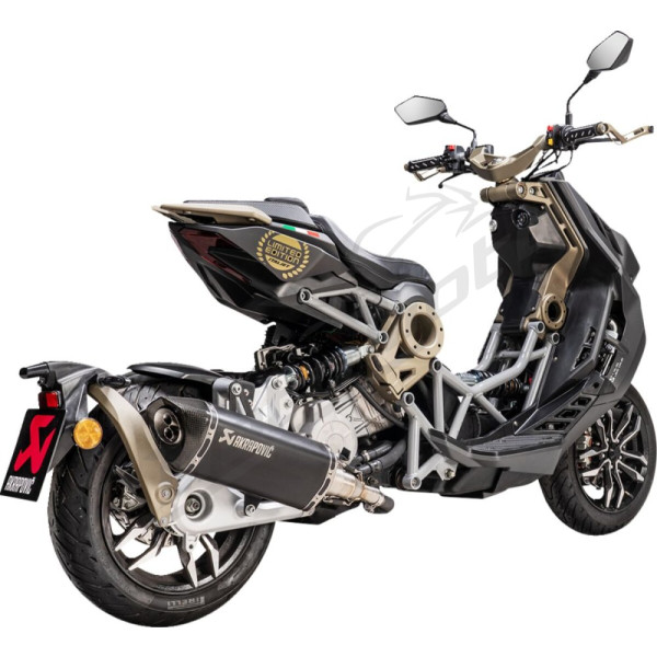AKRAPOVIC Slip-On Line Muffler Stainless Steel / Carbon Fiber Italjet Dragster 125-200 20-25